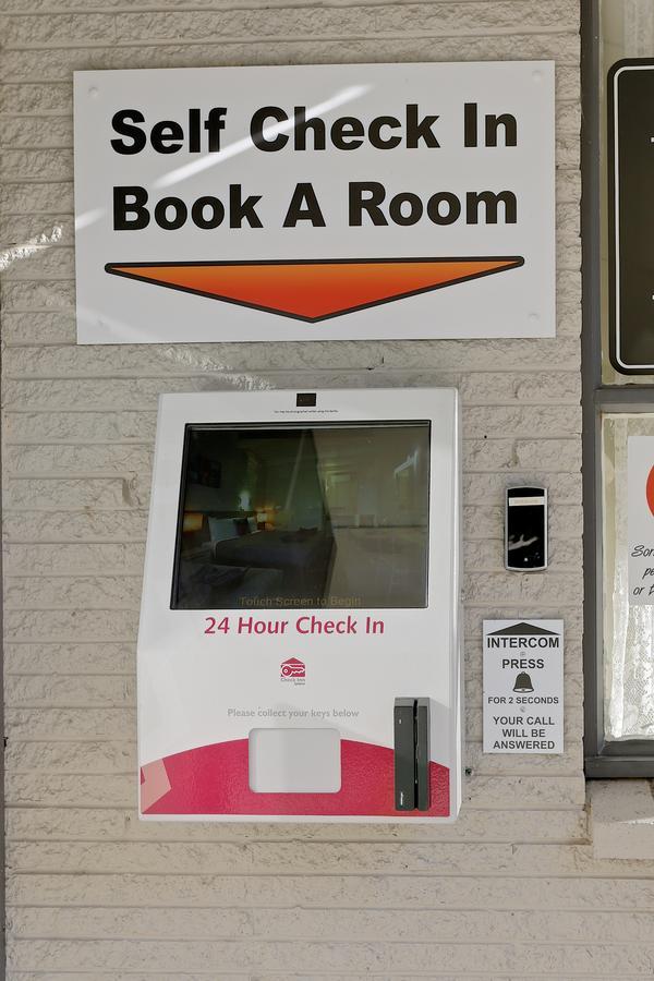 Castle Creek Motor Inn Euroa Esterno foto
