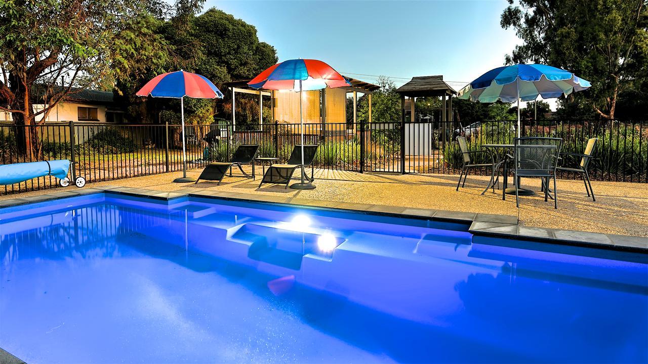 Castle Creek Motor Inn Euroa Esterno foto