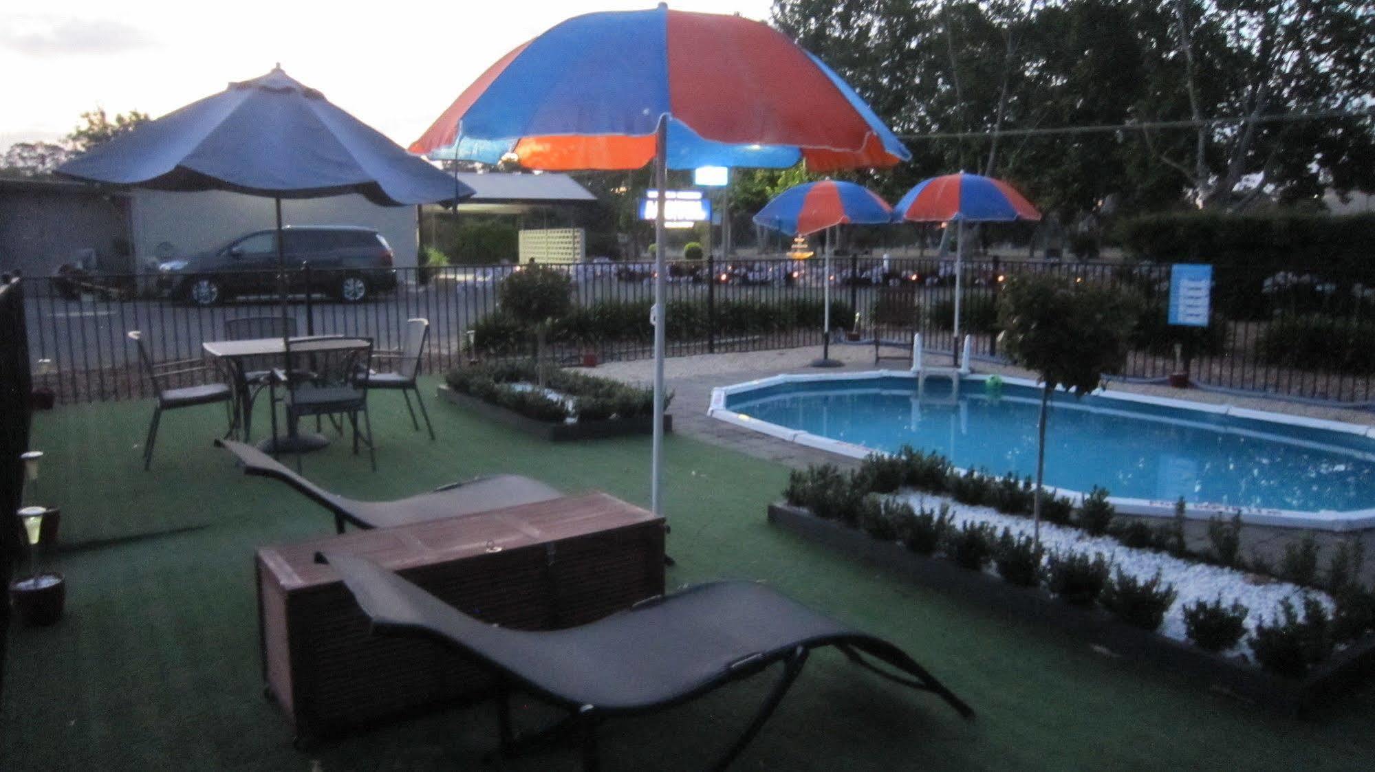 Castle Creek Motor Inn Euroa Esterno foto